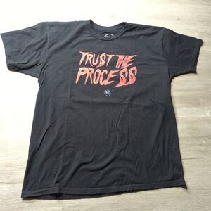 BLACK Philadelphia 76ers TRUST THE PROCESS Logo  Shirt Sz XL